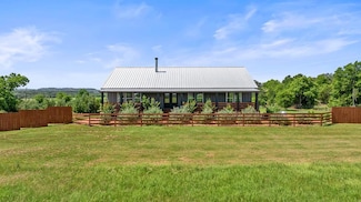 2124 Crabapple Rd, Blanco, TX 78606