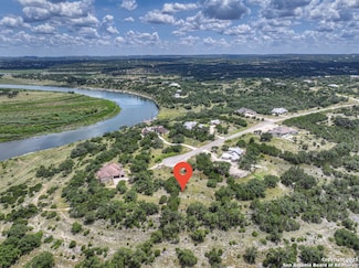 1147 Mission Way, Canyon Lake, TX 78133