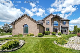 42105 Dorchester Ct, Clinton Township, MI 48038