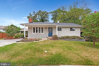 556 Crestpark Dr, Glen Burnie, MD 21061