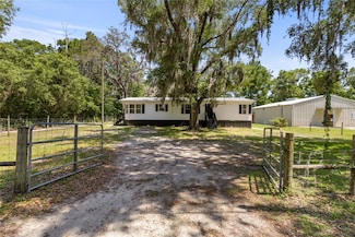 470 School St, Bronson, FL 32621