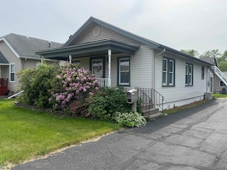 38 S Rose St, Mount Clemens, MI 48043