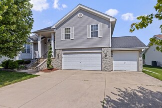 8723 Tim Ln, Machesney Park, IL 61115