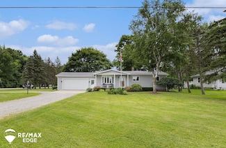 8208 E Potter Rd, Davison, MI 48423