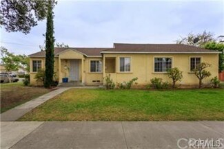 2102 Maple St, Santa Ana, CA 92707