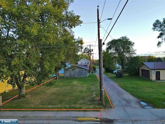221 2nd Ave, Calumet, MN 55709