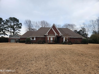 8950 Oakwood Ln, Olive Branch, MS 38654