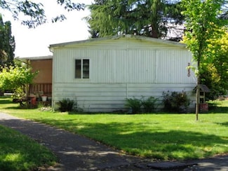2050 N Middle Shore St, Portland, OR 97217