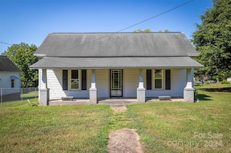 308 Randolph St, Morganton, NC 28655