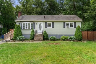 905 South St, Tewksbury, MA 01876
