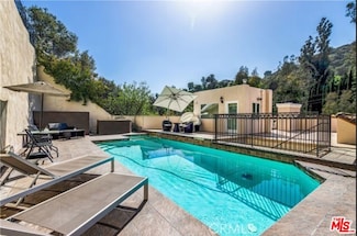 2328 Benedict Canyon Dr, Beverly Hills, CA 90210