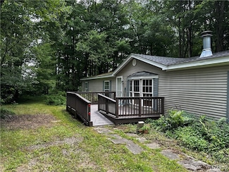 6659 Cross Rd, Great Valley, NY 14741