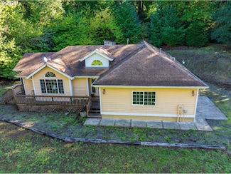 140 Golden Dr, Scottsburg, OR 97473