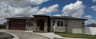 3011 E Laux Dr, Hastings, NE 68901