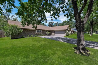 2682 S Woodloch St, Conroe, TX 77385