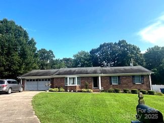 2224 Fairfield Ct, Albemarle, NC 28001