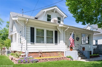 2122 E 12th St, Des Moines, IA 50316