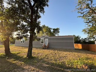 411 W Beech St, Colbert, OK 74733