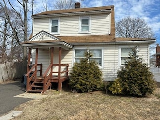 76 Weberfield Ave, Freeport, NY 11520