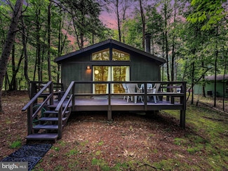 60 Conifer Ln, Hedgesville, WV 25427