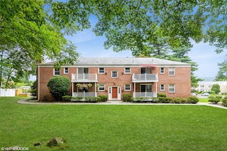 11 Lenox Ct Unit 1004, Suffern, NY 10901
