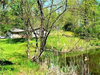 5477 Bear Creek Rd, Nashville, IN 47448
