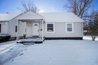 2818 Frederickson St, South Bend, IN 46628