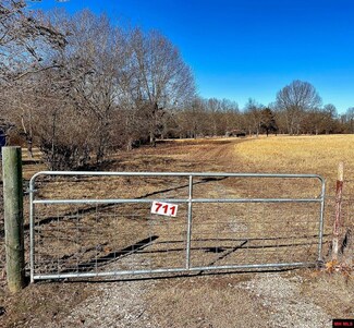 711 Cr 913, Midway, AR 72651