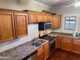 24-26 Penrose Ave Unit A, Mechanicville, NY 12118