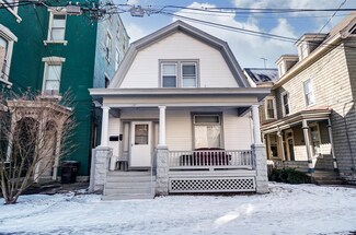137 Lyon St, Cincinnati, OH 45219
