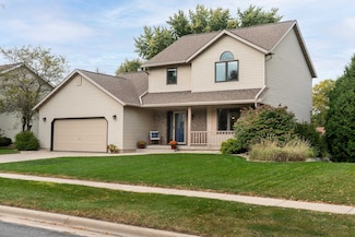 5886 Woodland Dr, Waunakee, WI 53597