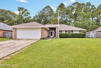13614 Huntington Cir, Gulfport, MS 39503