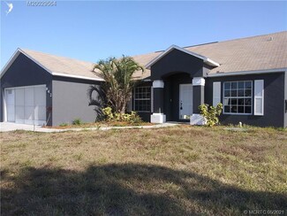 842 SW Mccracken Ave, Port Saint Lucie, FL 34953