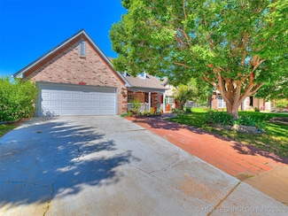 8704 N 140th Ct E, Owasso, OK 74055