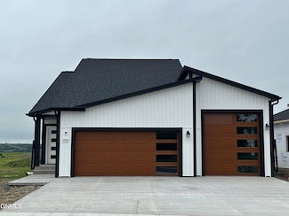 2529 Dutton Cir SE, Mandan, ND 58554