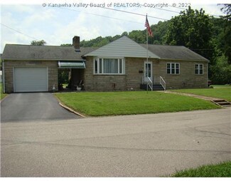 412 Bridge St, Ripley, WV 25271