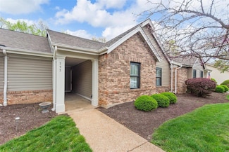 757 Windy Ridge Dr Unit B, Ballwin, MO 63021