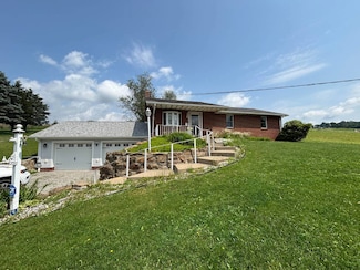 903 Chaintown Rd, Scottdale, PA 15683