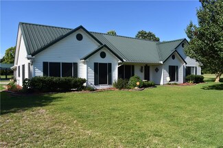 2472 Riverside Rd, Jennings, LA 70546