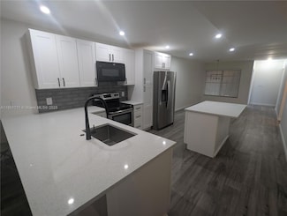 5904 S Rue Rd, West Palm Beach, FL 33415