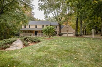 12 Naugatuck Ave, Norfolk, MA 02056