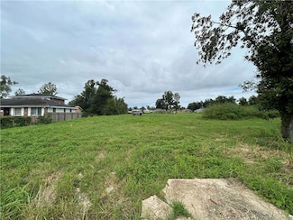 725 Vans Ln, Destrehan, LA 70047