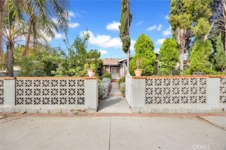 15901 Lassen St, North Hills, CA 91343