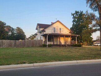 1202 N Main St, Eureka, KS 67045