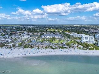 1400 Gulf Shore Blvd N Unit 305, Naples, FL 34102