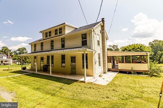 32 E Main St, Tamaqua, PA 18252