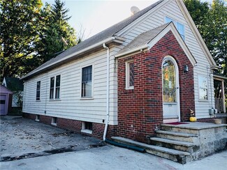 340 Eaton St, Providence, RI 02908