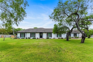 4069 Bobwhite, Robstown, TX 78380
