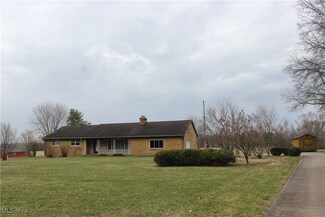 6408 Meese Rd NE, Alliance, OH 44601