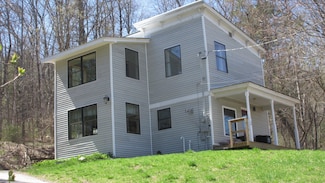 30 Lawrence Ave, Barre, VT 05641